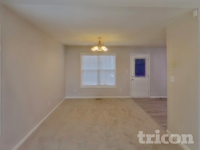 Photo - 241 Amy Blvd