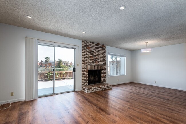 Photo - Harborside Waterfront 4 Bed/2.5 Bath Townhouse in Foster City