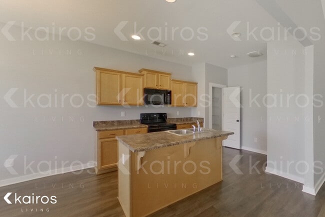 Photo - 7079 Shadesbrook Dr