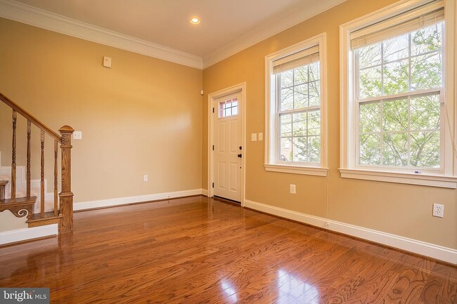Photo - 19 E Reed Ave