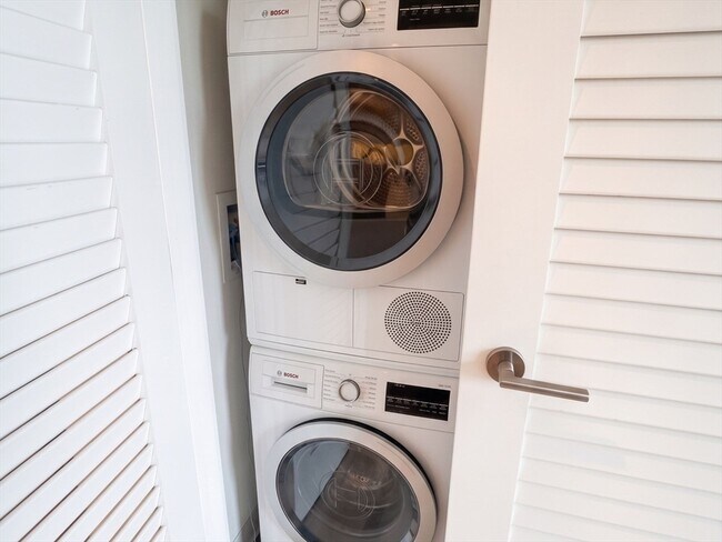 Photo - 32 Traveler St Unit 613