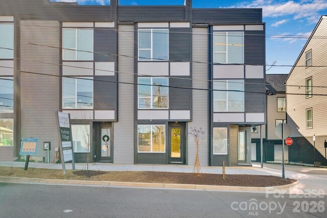 Building Photo - 113 Verbena St