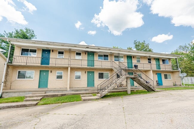 Building Photo - 209 N Woodland Dr Rental