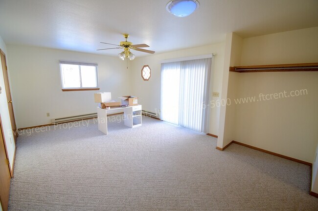 Photo - 2030 Pecos Pl