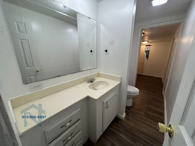 Photo - 605 W Taylor St