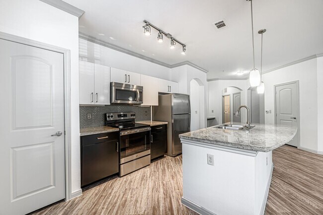 Photo - 8877 Lakes at 610 Dr