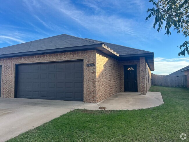 Building Photo - 1833-1835 Post Oak Rd Duplex Unit 1835 Post Oak Rd Rental