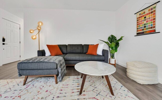 Photo - 5311 Tennyson Dr Unit 5311