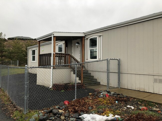 Photo - 255 NW Golden Hills Dr Unidad #34