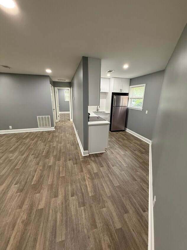 Photo - 1512 Waverly Way