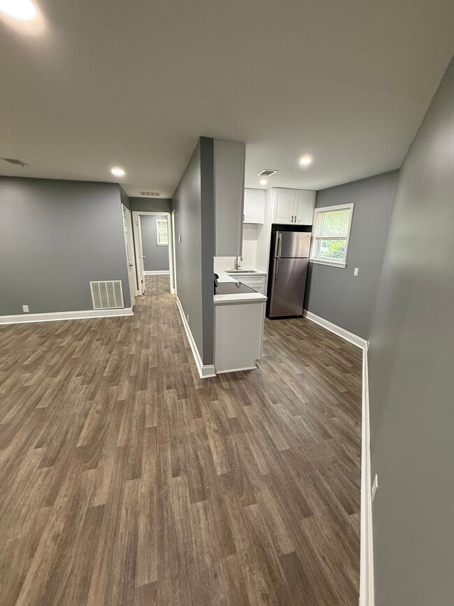 Photo - 1512 Waverly Way House