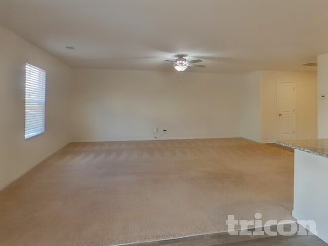 Photo - 6015 Mason Tucker Dr