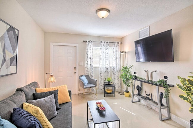 Photo - 441 NW 7th Terrace Unidad SI FL1-ID1545951P