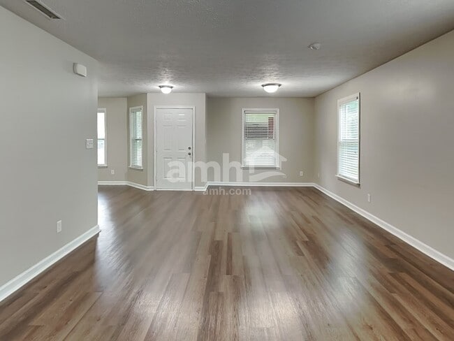 Photo - 2364 Blackthorn Dr