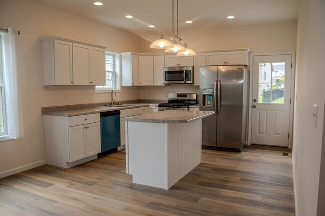 Photo - 3 BR / 2 Bathroom BRAND NEW Construction in Washington, IL