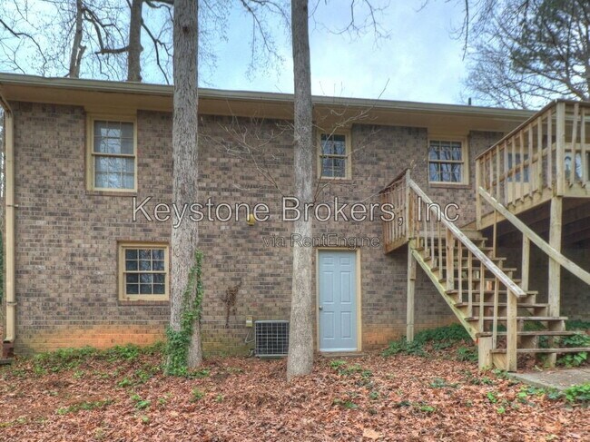 Photo - 2243 Davis Rd SW Unit A