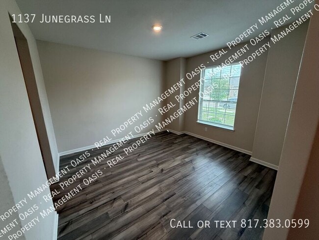 Photo - 1137 Junegrass Ln