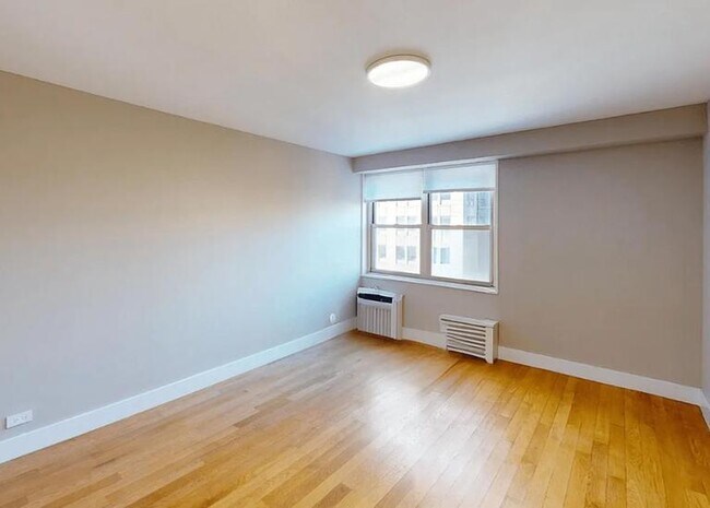 Photo - 80 N Moore St Unidad 21L