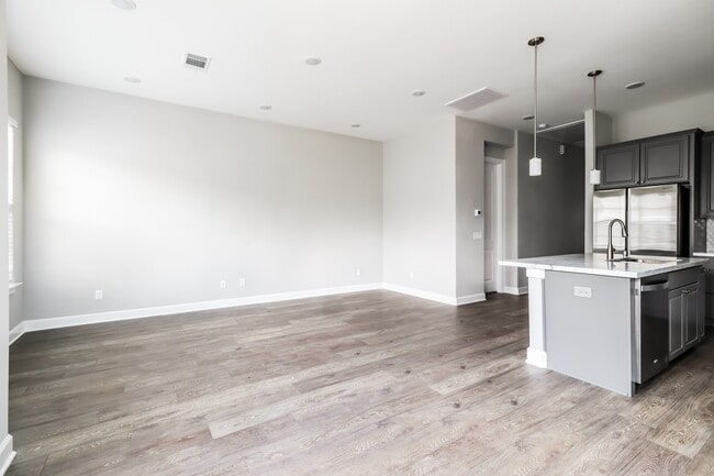 Photo - 5117 Pine Reach Dr