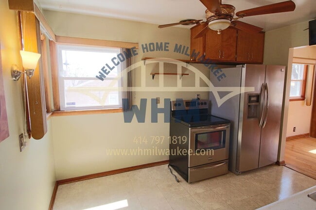 Photo - 7126 W Tallmadge Pl