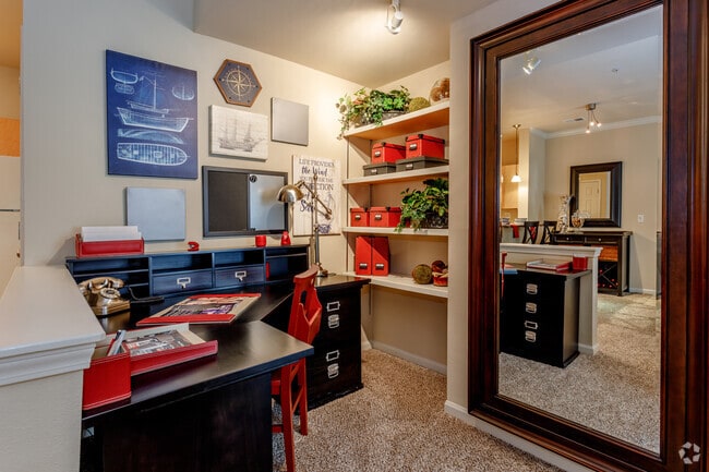 1BR, 1BA - Acrobat
