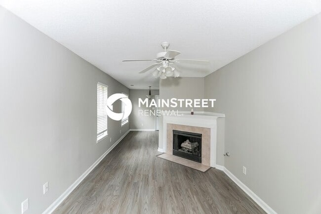 3 Bedroom Pet-Friendly Home in CORDOVA, TN with Main Street Renewal