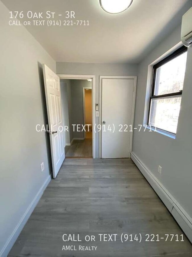 Photo - 176 Oak St Unit 3R