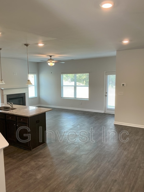 Photo - 7484 Knoll Hollow Rd