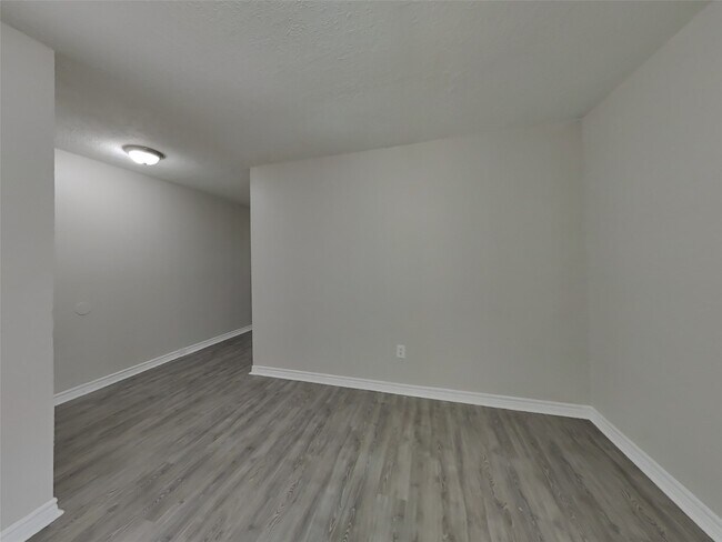 Photo - 5519 Bridgegate Dr