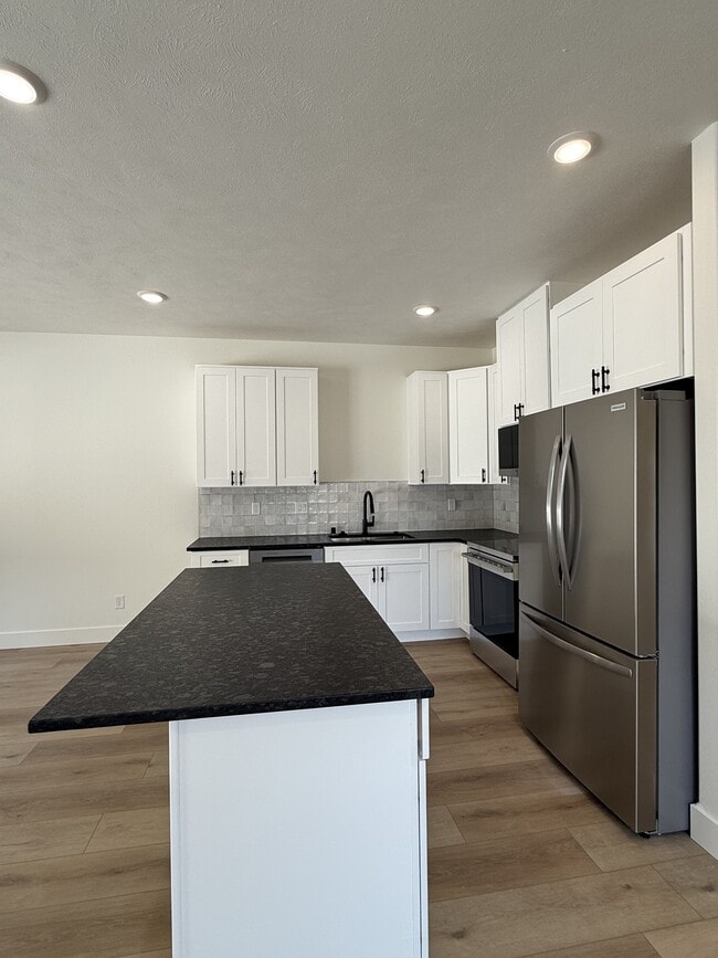 Photo - 13301 E Alki Ave