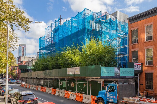 Photo - 450 Warren St