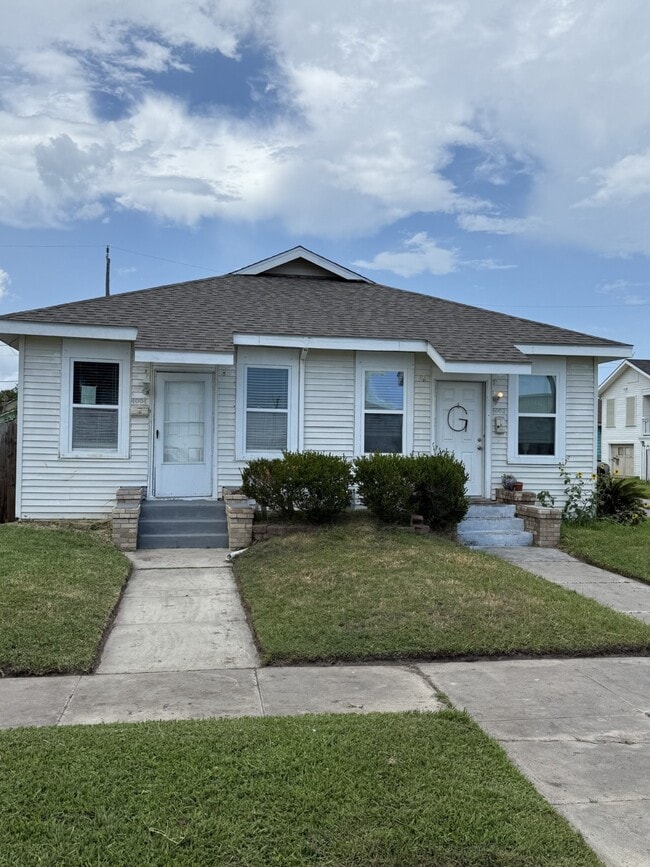 Building Photo - 4004 Avenue S 1/2 Rental
