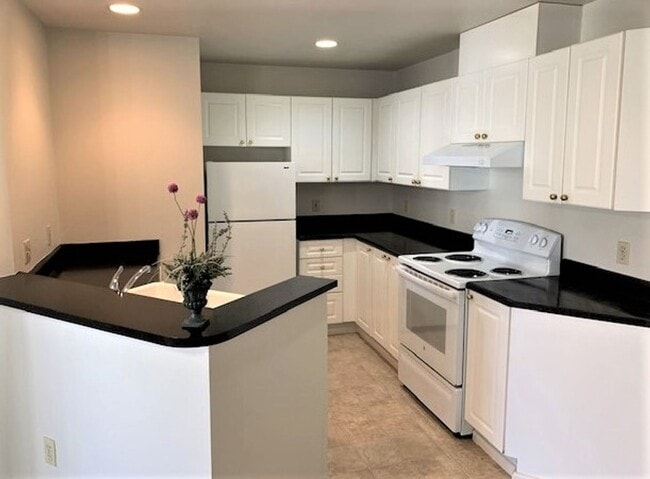 Photo - Bellevue Heights Apartments