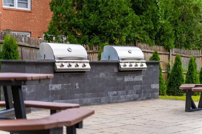 Simsbury Center Apartments