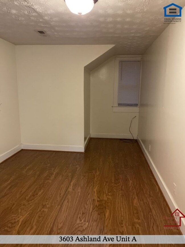 Photo - 3603 Ashland Ave Unit A