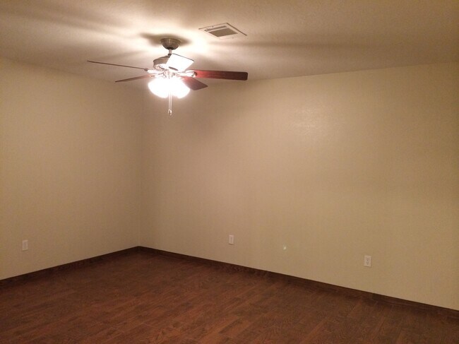 Photo - 6733 NW Compass Dr