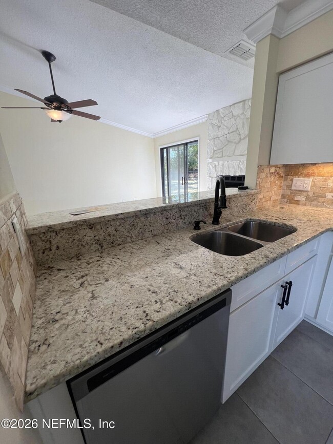 Photo - 4928 Astoria Ct