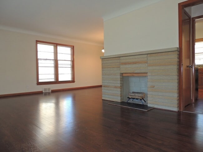 Photo - Astonishingly Renovated 3 Bedroom, 1.5 Bathroom Colonial!