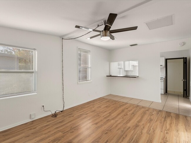 Photo - 237 Emory Plz