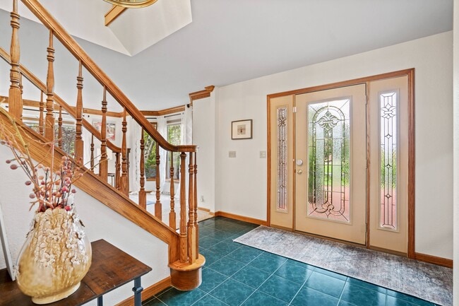 Photo - N53W16142 Waldens Pass