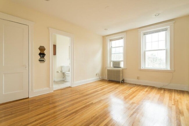 288 Chestnut Hill Ave