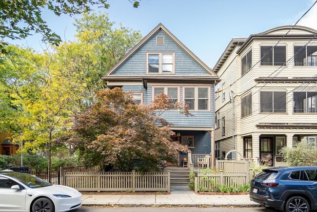 Building Photo - 35 Norris St Unit 2