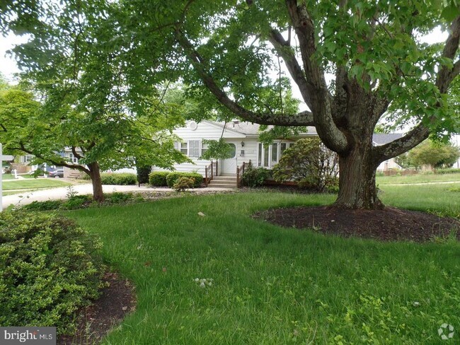 Building Photo - 7410 Tillman Dr Rental