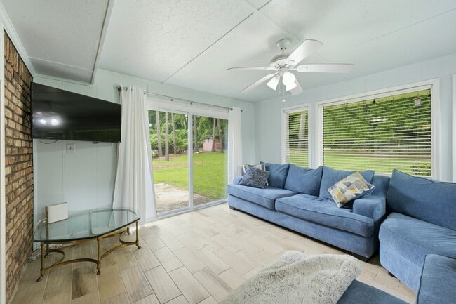 Photo - 3014 Rollingwood Ct SE
