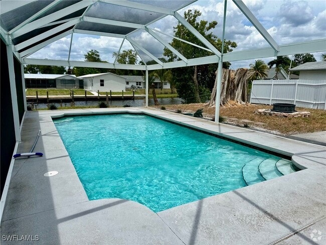 Building Photo - 12511 Davis Blvd Rental