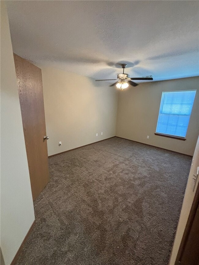 Photo - 1202 SW Quartz Ave