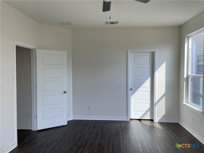Building Photo - 2078 Wind Chime Wy Rental