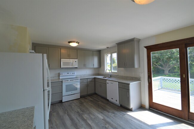 Photo - 8 Chartier Cir