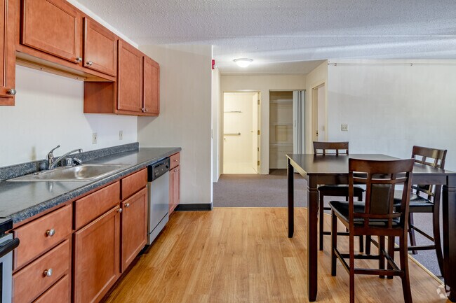 Regent-West Apartments