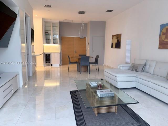 Building Photo - 881 Ocean Dr Unit L2